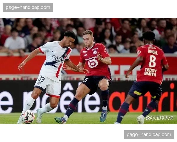 赛前发布会,里尔主帅强调防守纪律应对巴黎攻击群 赛前发布会,里尔主帅强调防守纪律应对巴黎攻击群